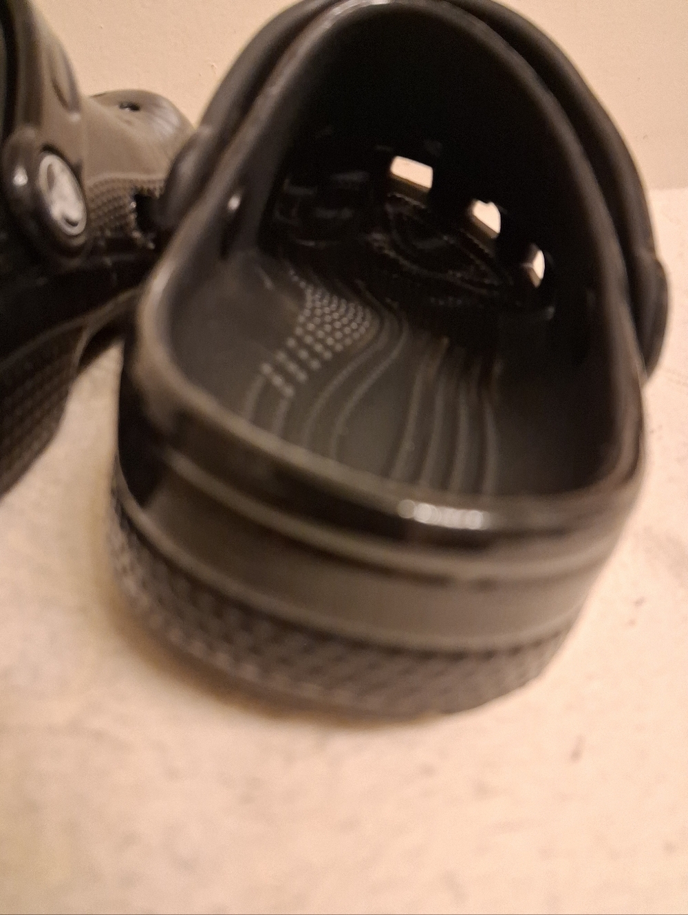 Kids Black Slip-On CROCS Clogs SizeJ1 - Picture 4 of 16